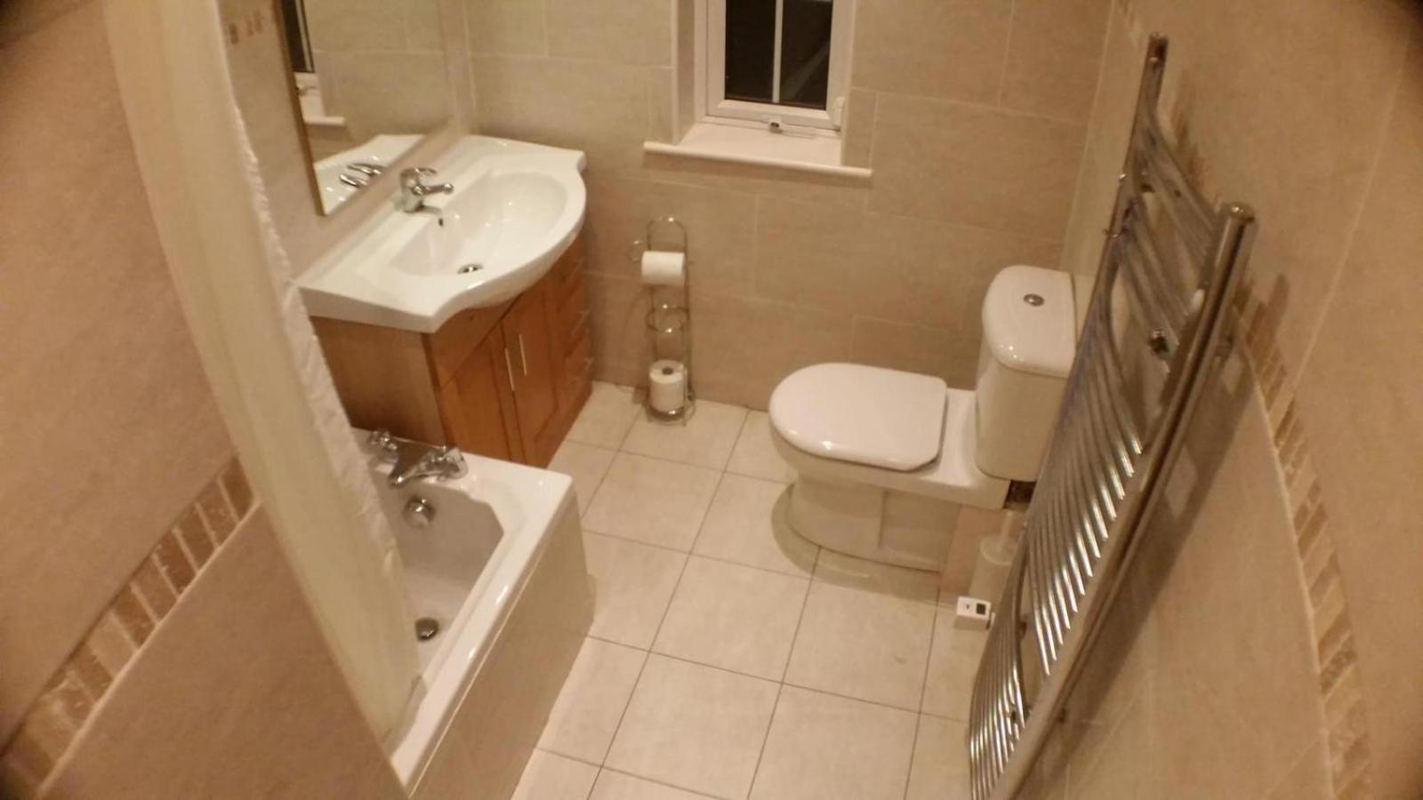 Dorm Room 5-6 People Shared Bathroom Outside Room Dublin Eksteriør billede