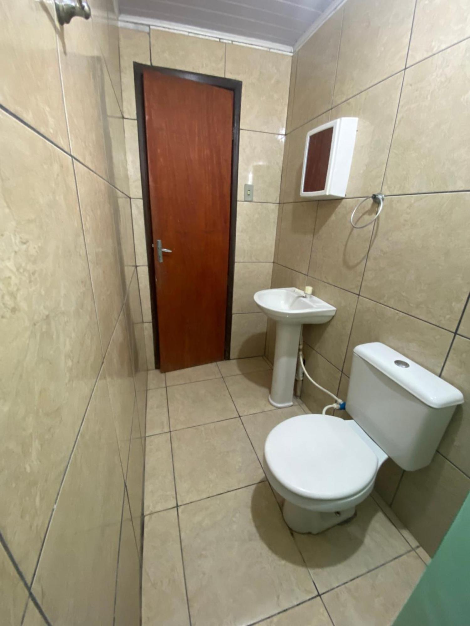 Dorm Room 5-6 People Shared Bathroom Outside Room Dublin Eksteriør billede